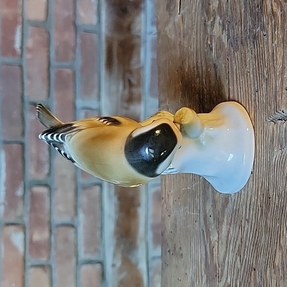 VINTAGE GOEBEL TITMOUSE BIRD GERMAN FIGURINE - Picture 3 of 6